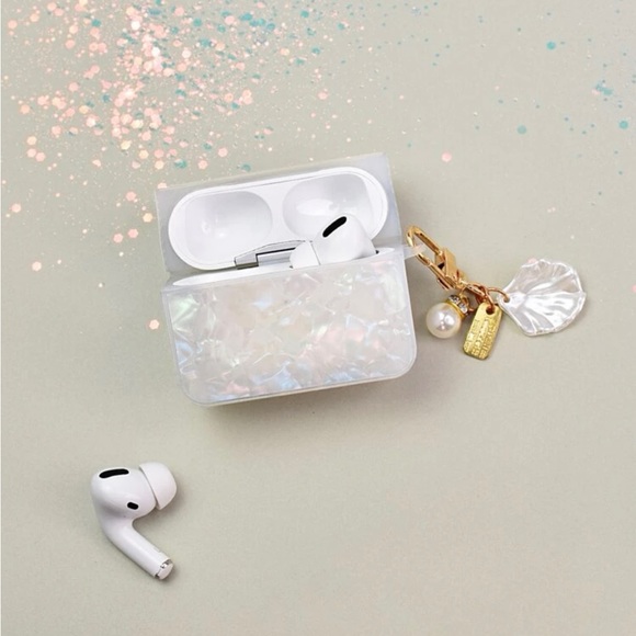 AirPods Pro Case and Earbuds - Picture 1 of 6
